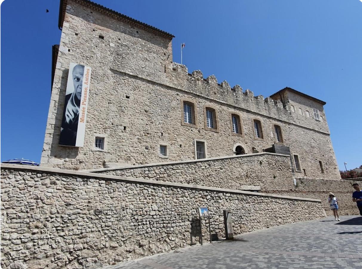 Vue Mer Et Remparts. Entre Vieille Ville Et Plages อองทีบส์ ภายนอก รูปภาพ